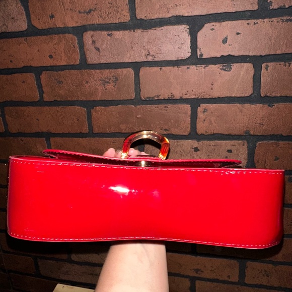 Red Shoulder Bag - Picture 4 of 8